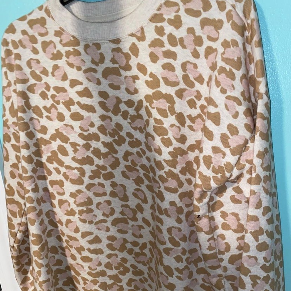 Oversized AE Leopard Pullover